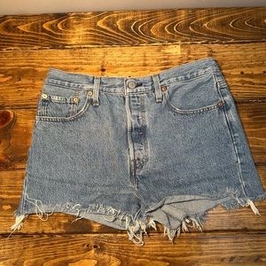 COPY - Vintage LEVI'S Womens 501 Big E Jean Shorts Button Fly Denim Cut Offs Si…